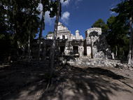 Palace at Santa Rosa Xtampak Ruins - santa rosa xtampak mayan ruins,santa rosa xtampak mayan temple,mayan temple pictures,mayan ruins photos